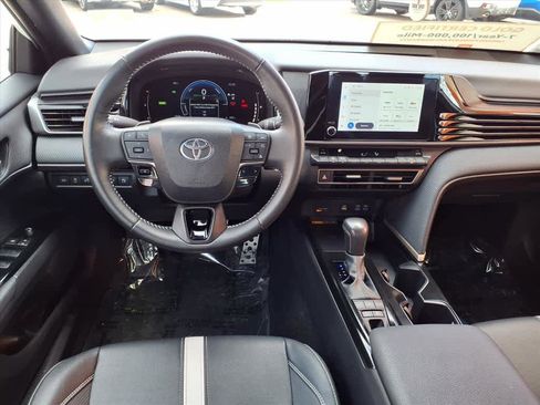 Certified 2025 Toyota Camry SE image 7