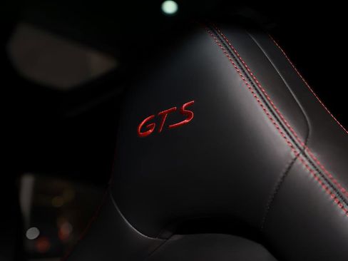 Used 2021 Porsche Panamera GTS w/ Premium Package image 54