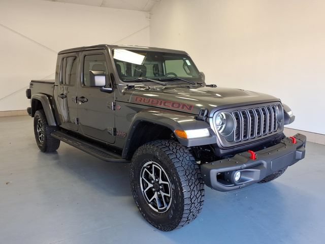 Used 2025 Jeep Gladiator Rubicon w/ Convenience Group AWD/4WD image 1