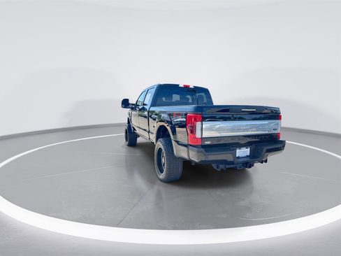 Used 2019 Ford F250 Platinum w/ Platinum Ultimate Package AWD/4WD image 7