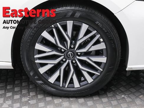 Used 2025 Nissan Altima 2.5 SV image 31