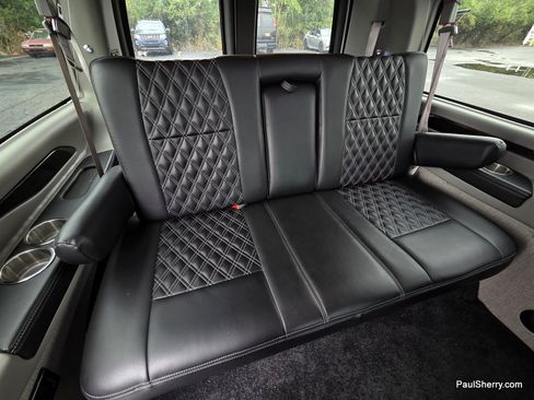 Used 2023 Chevrolet Express 2500 RWD image 7