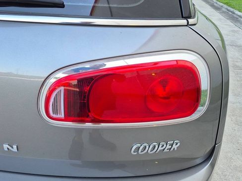 Used 2017 MINI Cooper Clubman FWD image 25