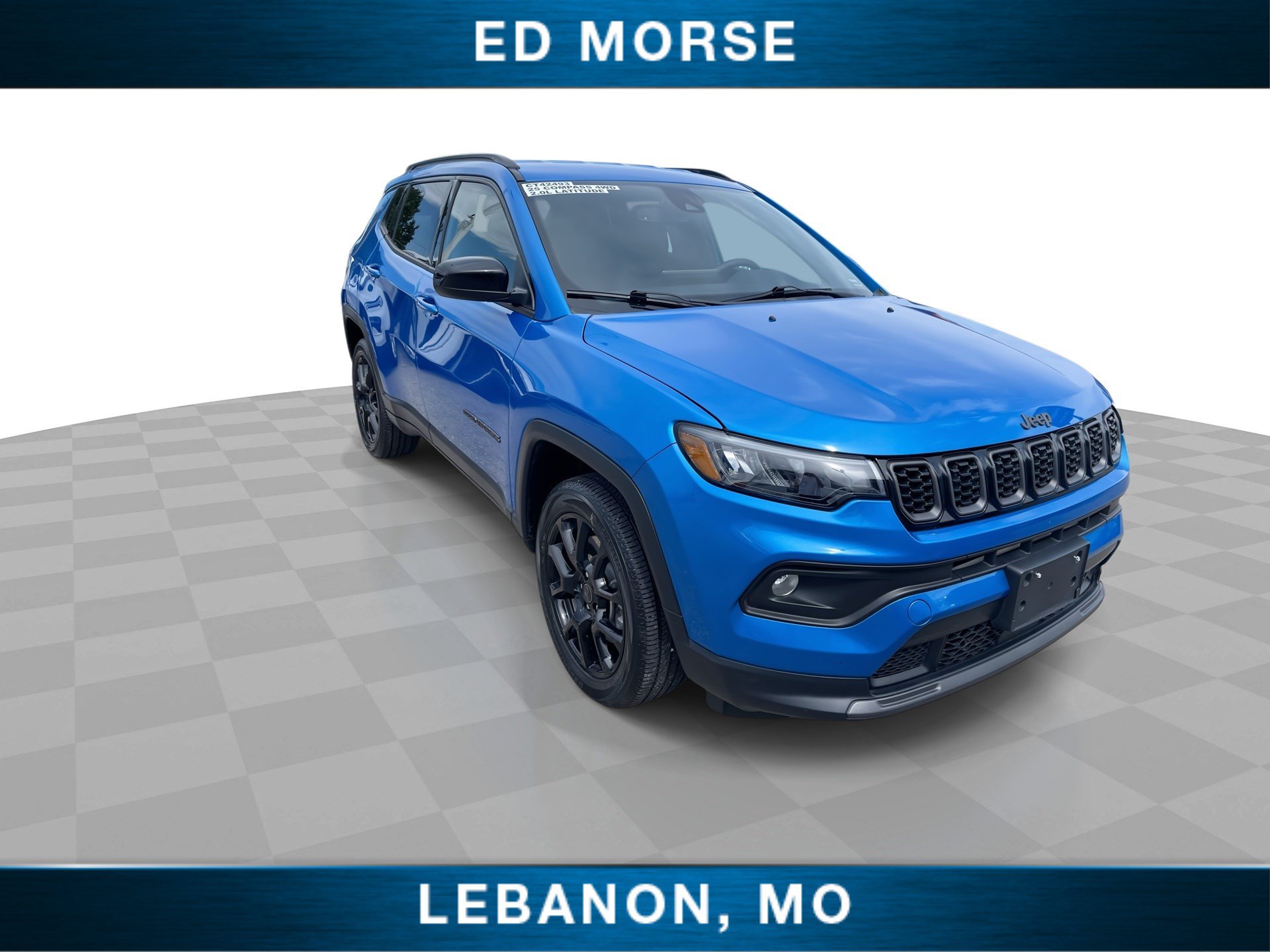 Used 2025 Jeep Compass Latitude w/ Convenience Group AWD/4WD image 2
