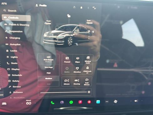 Used 2021 Tesla Model S Plaid image 13