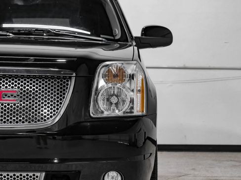 Used 2013 GMC Yukon Denali image 48