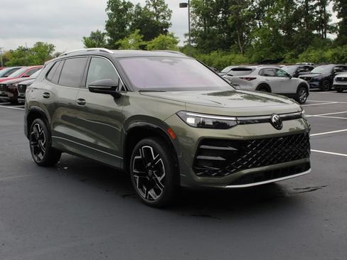 Used 2025 Volkswagen Tiguan SEL R-Line AWD/4WD image 1