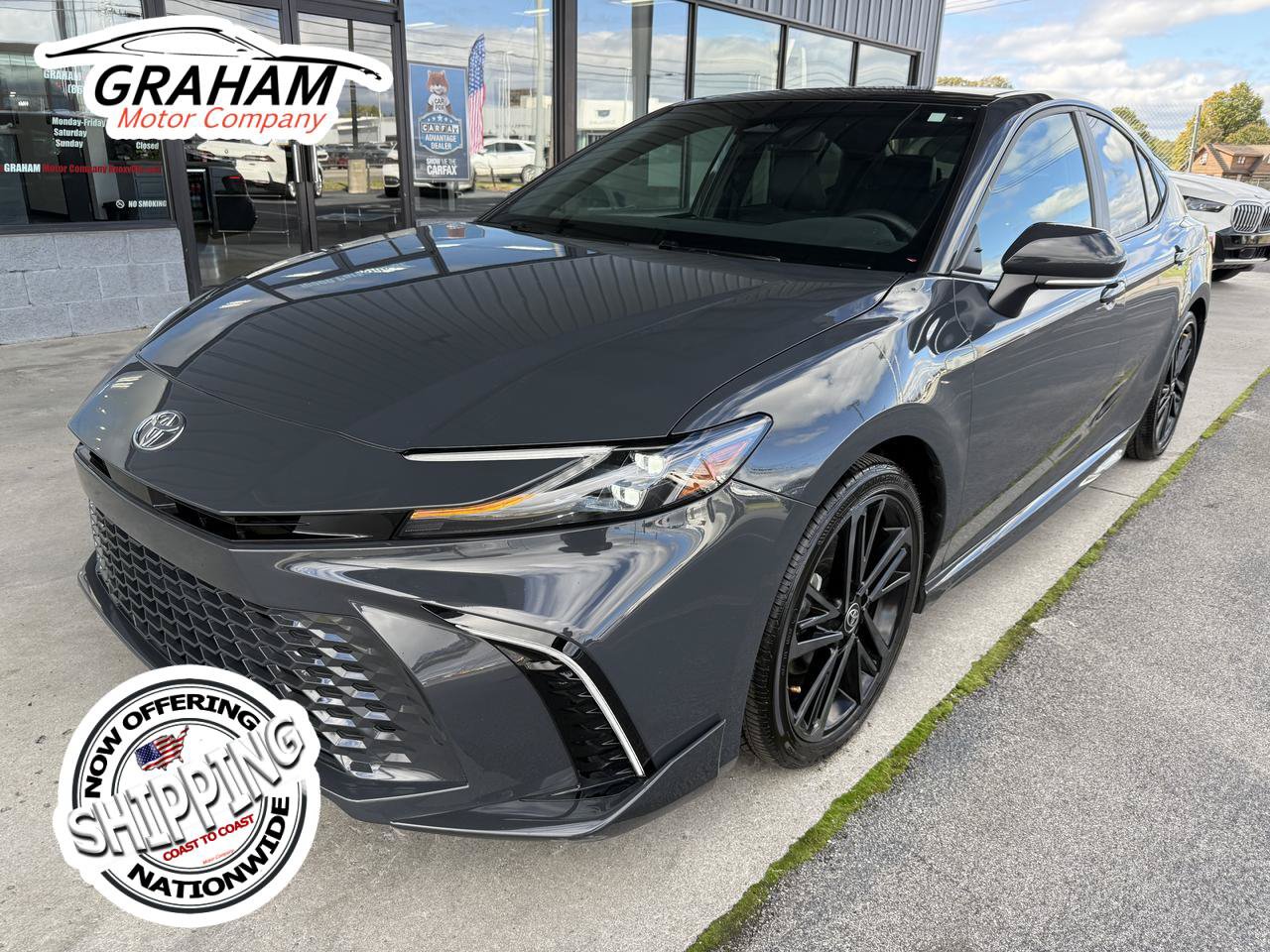 Used 2025 Toyota Camry XSE FWD image 1