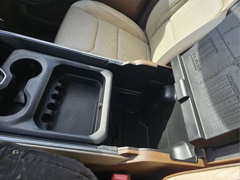 Used 2022 RAM 1500 Laramie image 72