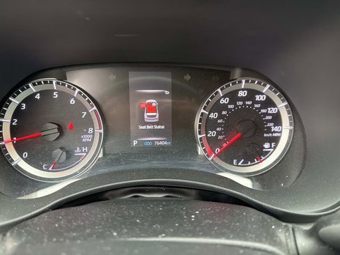 Used 2021 Toyota Highlander L image 7