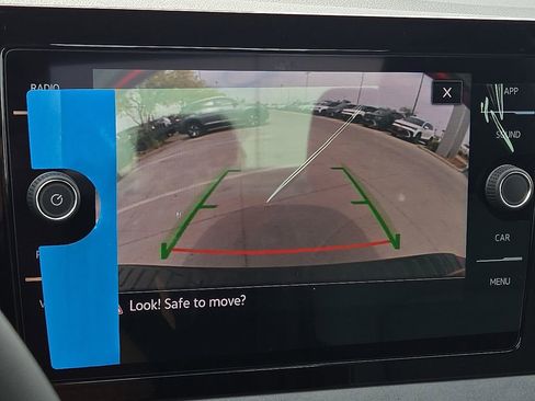 Used 2025 Volkswagen Jetta SE image 21