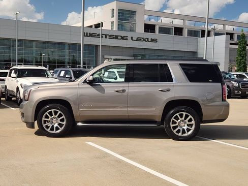 Used 2019 GMC Yukon SLT w/ Premium Edition RWD image 4