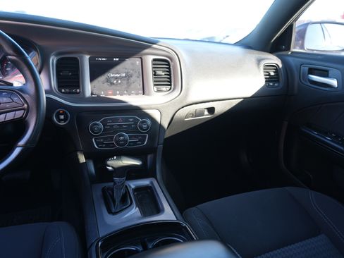 Used 2019 Dodge Charger SXT w/ Blacktop Package image 21
