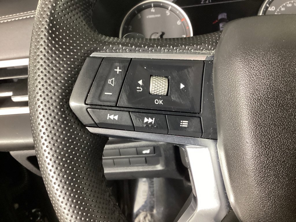 Used 2025 Mitsubishi Outlander SE AWD/4WD image 14