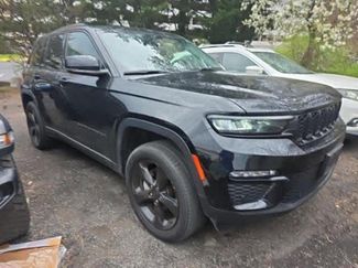 Used 2023 Jeep Grand Cherokee Limited w/ Luxury Tech Group II video 2