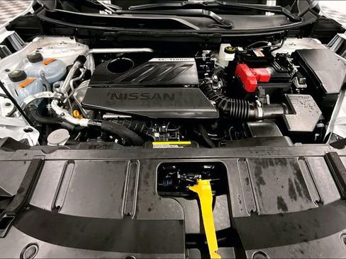 New 2025 Nissan Rogue SL image 12
