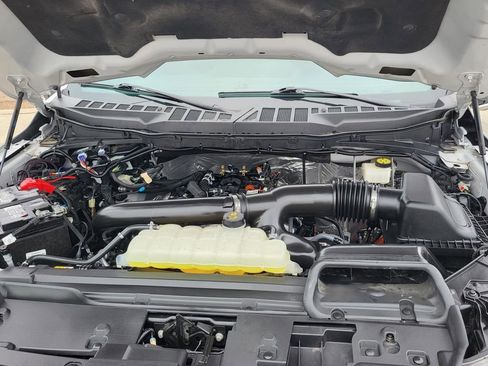 Used 2024 Ford F150 Lariat w/ FX4 Off-Road Package image 34