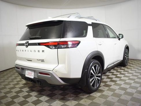 Used 2024 Nissan Pathfinder Platinum w/ Cargo Package image 4