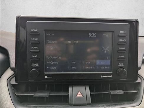 Used 2021 Toyota RAV4 XLE FWD image 17