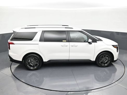 Used 2026 Kia Carnival EX FWD image 17