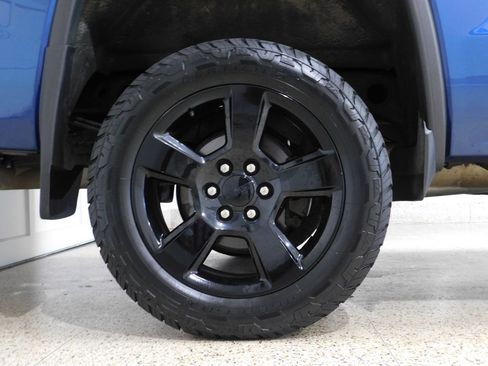 Used 2017 GMC Sierra 1500 SLE w/ Elevation Edition AWD/4WD image 79