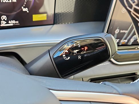 New 2026 Volkswagen Tiguan SE image 20