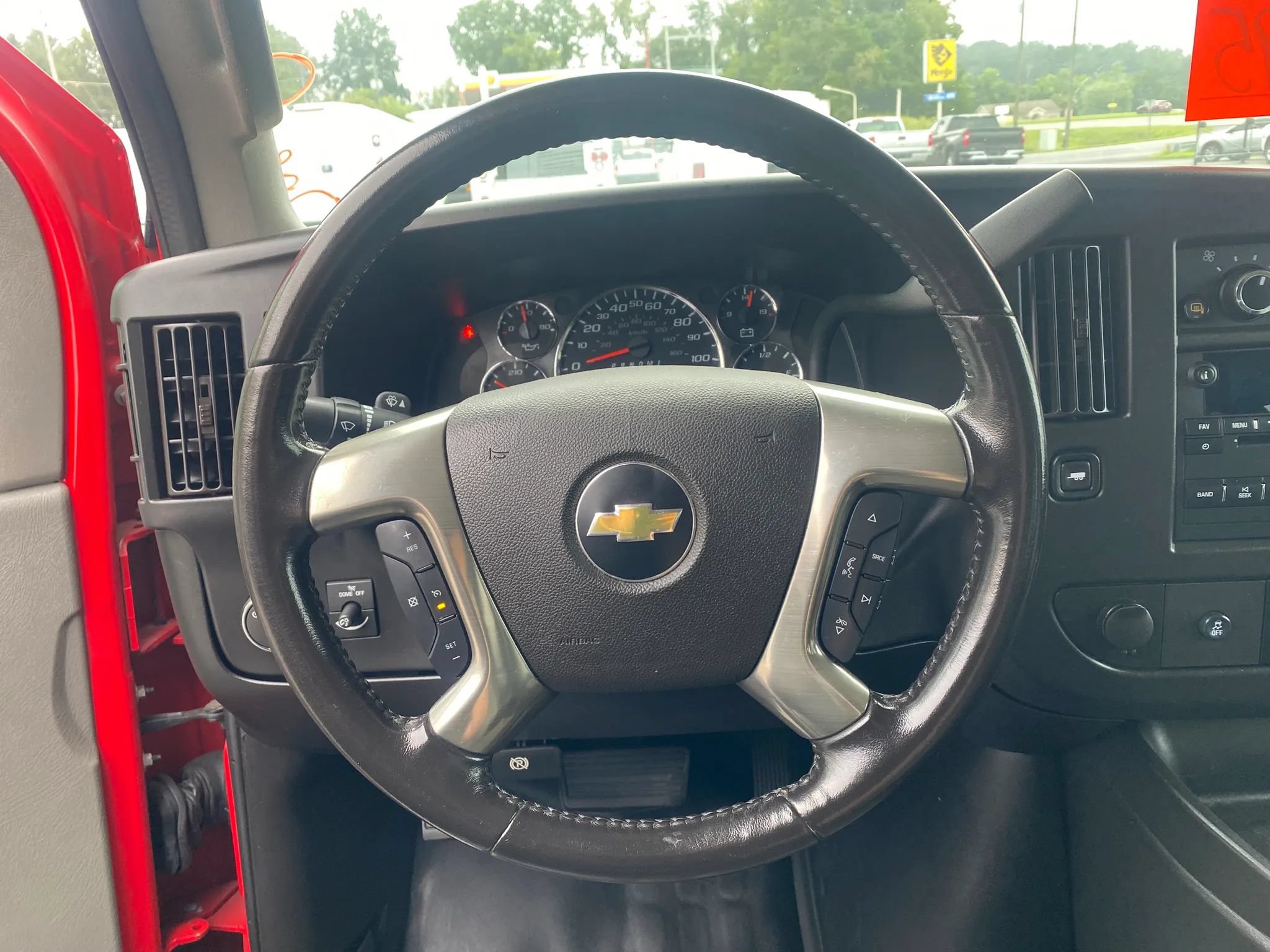 Used 2019 Chevrolet Express 3500 LS RWD image 10