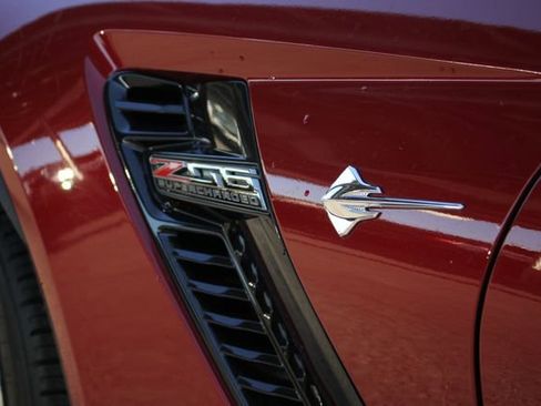 Used 2015 Chevrolet Corvette Z06 w/ 2LZ Preferred Equipment Group image 40