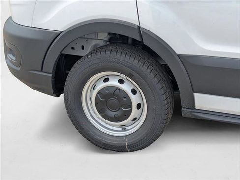 New 2025 Ford Transit 250 148 Medium Roof image 10