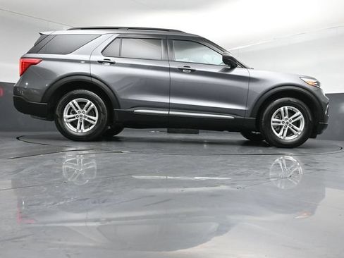 Certified 2022 Ford Explorer XLT w/ Class IV Trailer Tow Package AWD/4WD image 43