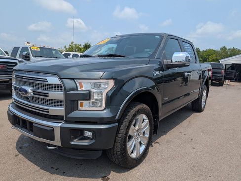 Used 2015 Ford F150 Platinum w/ Equipment Group 701A Luxury AWD/4WD image 3