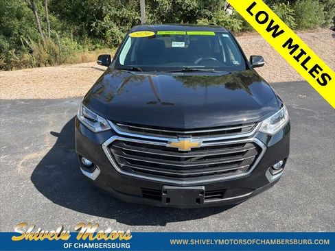 Used 2020 Chevrolet Traverse LT image 8