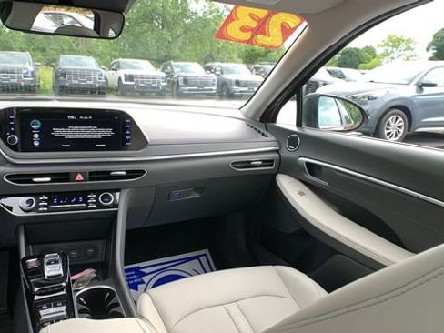 Certified 2023 Hyundai Sonata Limited FWD image 22