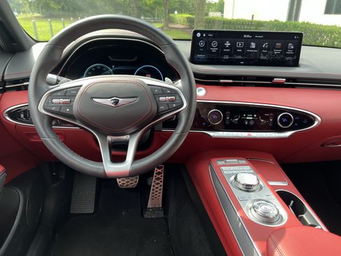 Used 2023 Genesis GV70 2.5T w/ Sport Prestige Package AWD/4WD image 30