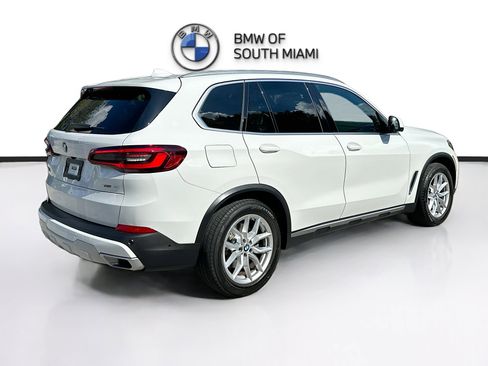 Certified 2023 BMW X5 xDrive40i w/ Premium Package image 7