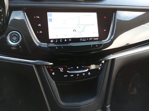 Used 2023 Cadillac XT6 Sport w/ Technology Package image 15