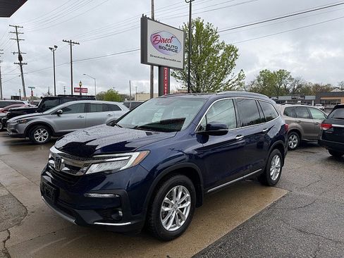 Used 2019 Honda Pilot Touring image 8