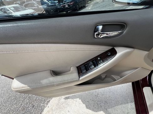 Used 2012 Nissan Altima 2.5 SL w/ 2.5SL Pkg FWD image 17