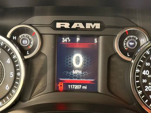 Used 2021 RAM 1500 Big Horn image 32