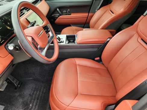 Certified 2025 Land Rover Range Rover SV AWD/4WD image 8