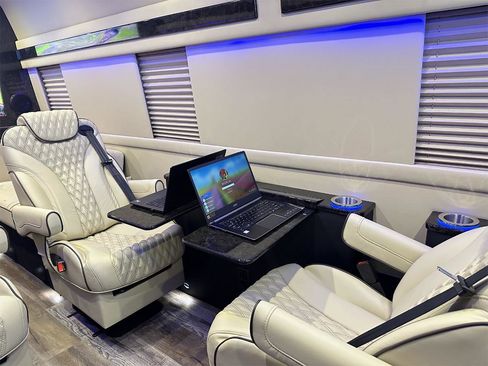 Used 2020 Mercedes-Benz Sprinter 3500 image 30