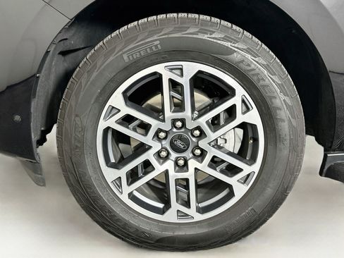 Used 2025 Ford Expedition Active AWD/4WD image 11