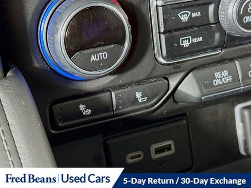 Used 2024 Chevrolet Suburban LT image 23