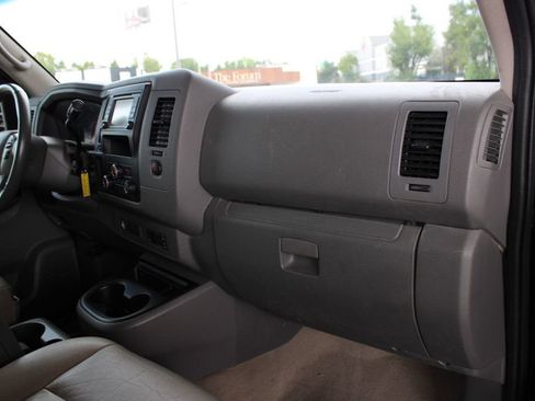 Used 2017 Nissan NV 3500 SL RWD image 11