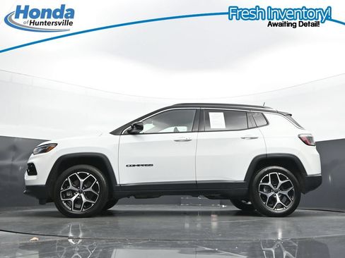 Used 2025 Jeep Compass Limited AWD/4WD image 30