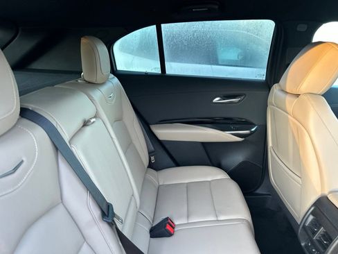 Used 2024 Cadillac XT4 Luxury AWD/4WD image 11