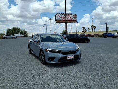 Used 2024 Honda Civic Touring image 2
