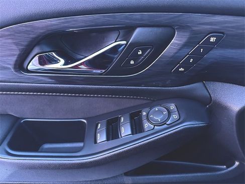 Certified 2022 Chevrolet Traverse High Country w/ LPO, Floor Liner Package image 24