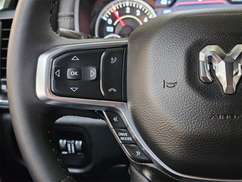Used 2025 RAM 1500 Laramie image 31
