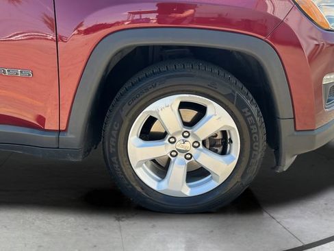 Used 2021 Jeep Compass Latitude FWD image 27